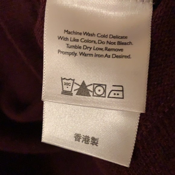 Eddie Bauer XXL classic burgundy sweater - Picture 7 of 8